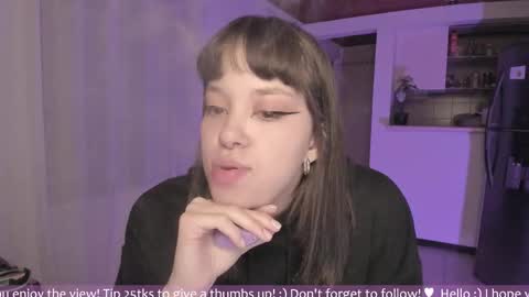 Snapshot of honey_hoe chatting on 10/11/25, 04:44 Lau online show from 10/11/25, 04:44