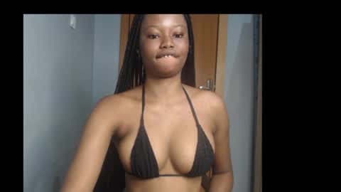 Snapshot of honey_juicydoll chatting on 03/20/26, 07:35 Sonia online show from 03/20/26, 07:35