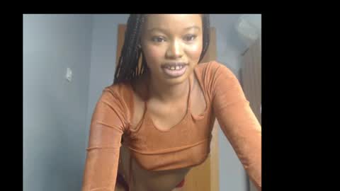 Snapshot of honey_juicydoll chatting on 03/28/26, 06:24 Sonia online show from 03/28/26, 06:24