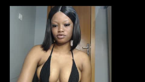 Snapshot of honey_juicydoll chatting on 04/05/26, 07:27 Sonia online show from 04/05/26, 07:27