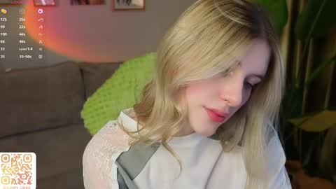 Snapshot of honey_kors chatting on 03/13/26, 12:34 Lina online show from 03/13/26, 12:34