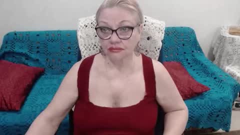 Snapshot of honey_lady_ chatting on 04/21/26, 07:47 Honey Lady online show from 04/21/26, 07:47