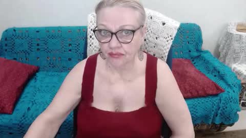 Snapshot of honey_lady_ chatting on 04/26/26, 09:18 Honey Lady online show from 04/26/26, 09:18