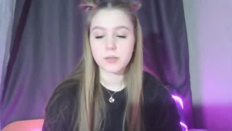 honey_lolaaa online show from 11/22/25, 06:07
