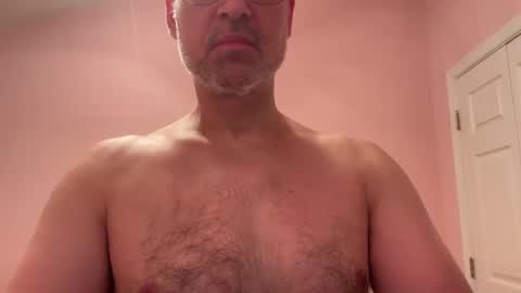 Snapshot of honey_man14 chatting on 09/29/25, 04:34 honey_man14 online show from 09/29/25, 04:34