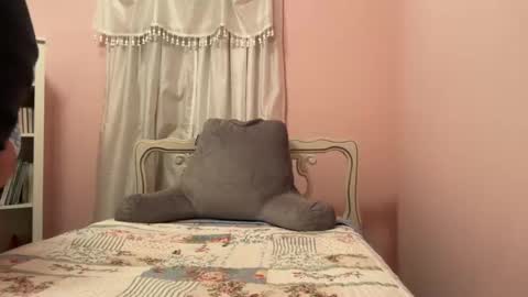 honey_man14 online show from 11/19/25, 03:39