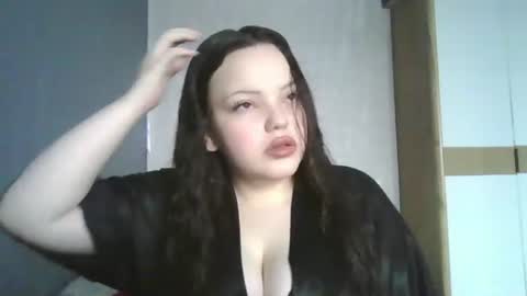 Snapshot of honey_miracle chatting on 06/21/26, 02:58 honey_miracle online show from 06/21/26, 02:58