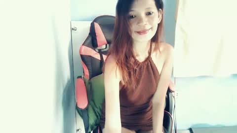 Snapshot of honey_mollyxx chatting on 05/30/26, 11:24 honey_mollyxx online show from 05/30/26, 11:24