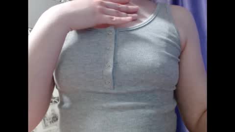 Snapshot of honey_mood chatting on 10/13/25, 08:03 Lina online show from 10/13/25, 08:03