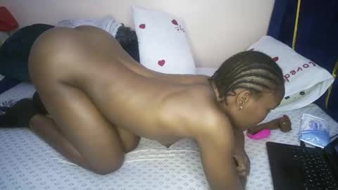 Snapshot of honey_nubia0 chatting on 03/20/26, 12:32 honey_nubia0 online show from 03/20/26, 12:32