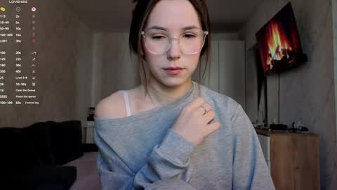 honey_peachy online show from 05/09/26, 11:48