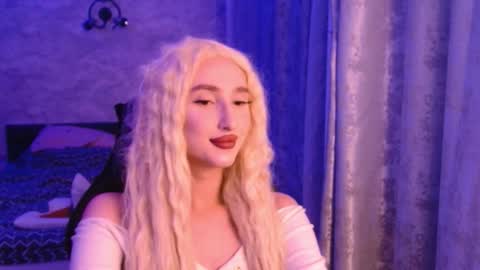 honey_sunset online show from 11/30/25, 10:14