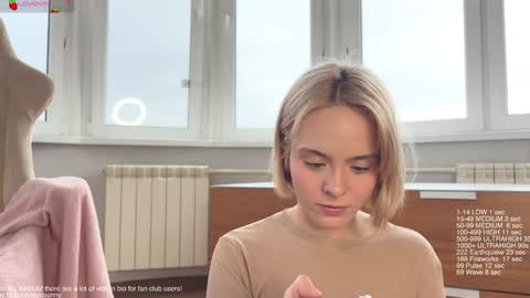 Snapshot of honey_sunshine chatting on 10/24/25, 09:06 Jenyanew vid how I squirt in forest in bio online show from 10/24/25, 09:06