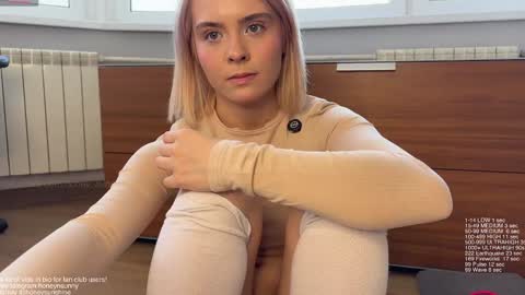 Snapshot of honey_sunshine chatting on 03/31/26, 08:48 Jenyanew vid how I squirt in forest in bio online show from 03/31/26, 08:48