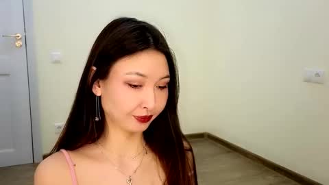 Snapshot of honey_yani chatting on 11/27/25, 10:12 yani online show from 11/27/25, 10:12