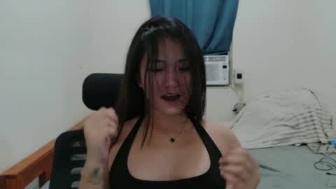Snapshot of honeyafterdark_ chatting on 05/27/26, 12:46 HoneyAfterDark online show from 05/27/26, 12:46