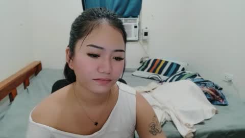 Snapshot of honeyafterdark_ chatting on 06/13/26, 10:02 HoneyAfterDark online show from 06/13/26, 10:02