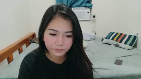Snapshot of honeyafterdark_ chatting on 06/25/26, 02:10 HoneyAfterDark online show from 06/25/26, 02:10