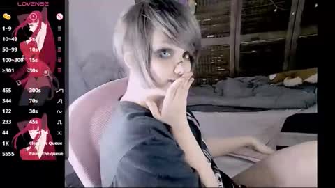 Snapshot of honeyapplealaska chatting on 11/07/25, 04:34 Honey Apple Alaska online show from 11/07/25, 04:34