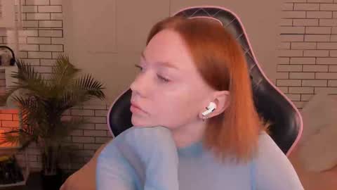 honeyautumn online show from 12/21/24, 12:20