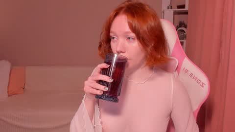 honeyautumn online show from 12/30/24, 12:11