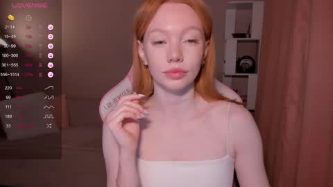 honeyautumn online show from 11/14/25, 10:40