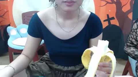 Snapshot of honeybaby2k chatting on 11/14/25, 03:16 honeybaby2k online show from 11/14/25, 03:16