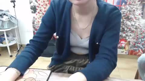 Snapshot of honeybaby2k chatting on 12/04/25, 10:13 honeybaby2k online show from 12/04/25, 10:13