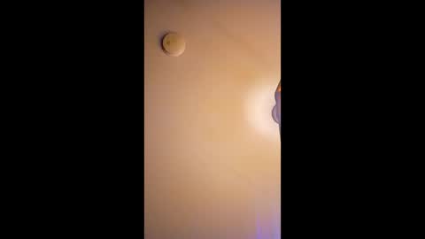 honeybear2026 online show from 12/17/25, 05:02