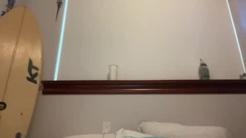 honeybun_z online show from 12/14/25, 06:34