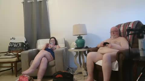 Snapshot of honeybuns344636 chatting on 12/23/24, 06:48 Honey online show from 12/23/24, 06:48