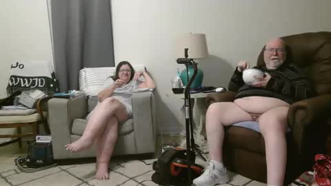 Snapshot of honeybuns344636 chatting on 01/22/25, 11:21 Honey online show from 01/22/25, 11:21