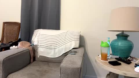 Snapshot of honeybuns344636 chatting on 02/15/25, 05:39 Honey online show from 02/15/25, 05:39