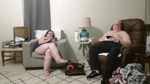 Snapshot of honeybuns344636 chatting on 02/22/25, 12:05 Honey online show from 02/22/25, 12:05