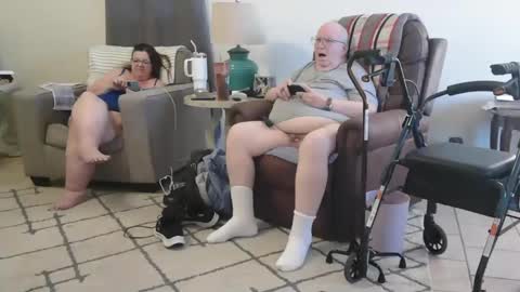 Snapshot of honeybuns344636 chatting on 02/28/25, 08:07 Honey online show from 02/28/25, 08:07