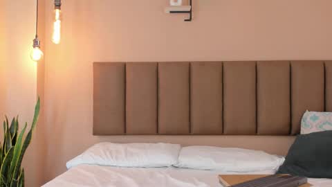 honeygray02 online show from 10/17/25, 12:19