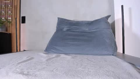 Snapshot of honeyhot69__ chatting on 05/24/26, 10:42 Sofia independent model online show from 05/24/26, 10:42