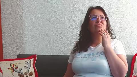 Snapshot of honeyhotpaty chatting on 12/08/24, 06:06 sofia online show from 12/08/24, 06:06