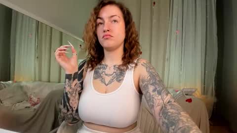 Snapshot of honeymoann chatting on 02/08/26, 11:02 Alexia online show from 02/08/26, 11:02