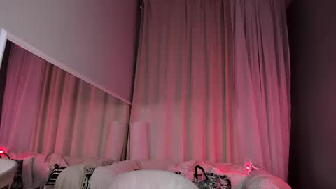 Snapshot of honeymoann chatting on 03/24/26, 11:15 Alexia online show from 03/24/26, 11:15