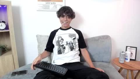 Snapshot of honeymoon_sariel chatting on 10/10/25, 08:08 honeymoon_sariel online show from 10/10/25, 08:08