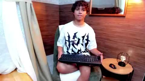 Snapshot of honeymoon_sariel chatting on 07/15/26, 07:30 honeymoon_sariel online show from 07/15/26, 07:30