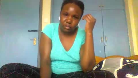 Snapshot of honeymuny chatting on 10/29/25, 10:17 Honeymuny online show from 10/29/25, 10:17