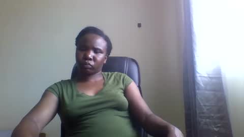 Snapshot of honeymuny chatting on 10/31/25, 08:15 Honeymuny online show from 10/31/25, 08:15