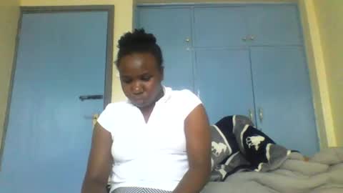 Snapshot of honeymuny chatting on 11/09/25, 12:25 Honeymuny online show from 11/09/25, 12:25