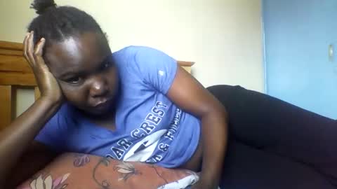 Snapshot of honeymuny chatting on 11/16/25, 05:57 Honeymuny online show from 11/16/25, 05:57