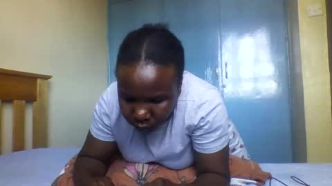 Snapshot of honeymuny chatting on 11/22/25, 07:40 Honeymuny online show from 11/22/25, 07:40