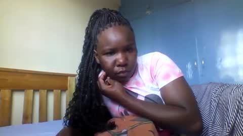 Snapshot of honeymuny chatting on 11/24/25, 05:40 Honeymuny online show from 11/24/25, 05:40