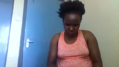 Snapshot of honeymuny chatting on 01/12/26, 06:51 Honeymuny online show from 01/12/26, 06:51