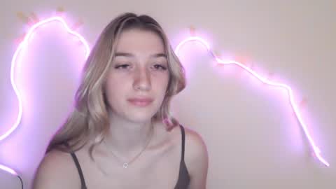 honeyveil online show from 06/27/26, 12:22
